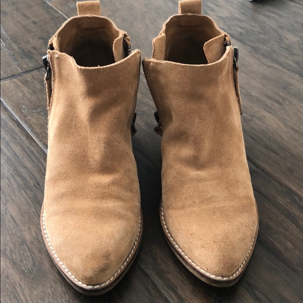 Ankle boots
